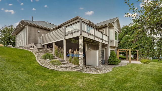 4010 Autumn Lake Court SW, Rochester, MN 55902