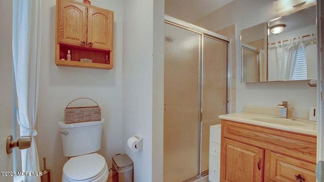 57 Chestnut Way, Manalapan, NJ 07726