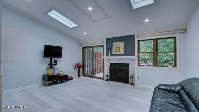 57 Chestnut Way, Manalapan, NJ 07726