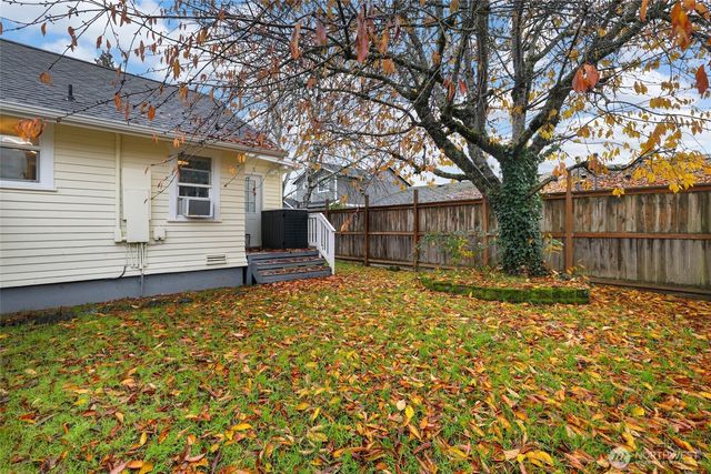 3807 S 34th Street, Tacoma, WA 98409