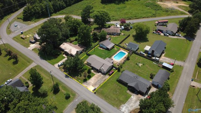 1803 Tunsel Road SW, Hartselle, AL 35640
