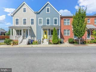 509 KLINEHARTS ALY, Frederick, MD 21701