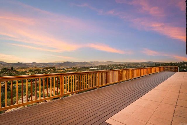 30603 Roadrunner Ridge, Valley Center, CA 92082