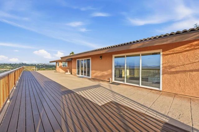 30603 Roadrunner Ridge, Valley Center, CA 92082