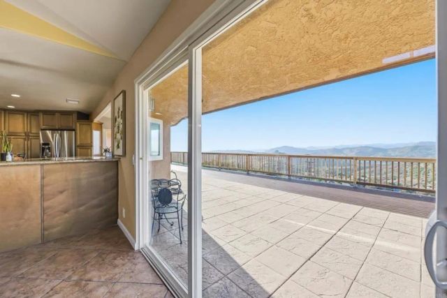 30603 Roadrunner Ridge, Valley Center, CA 92082