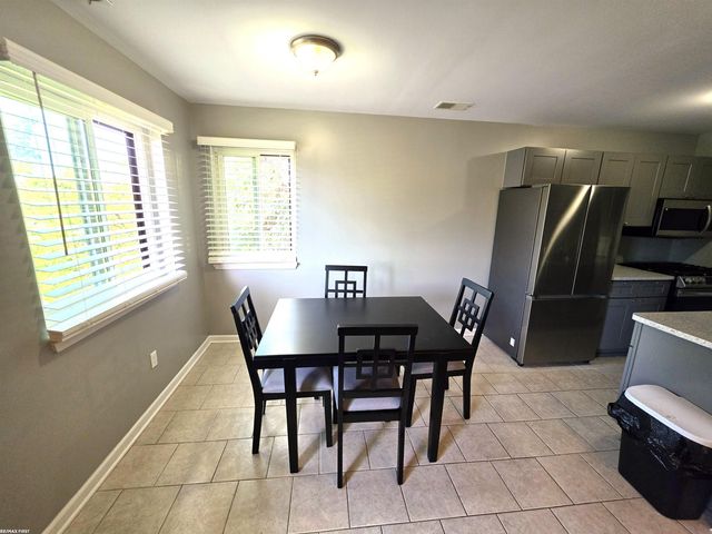 17438 Utica Oaks Lane, Roseville, MI 48066