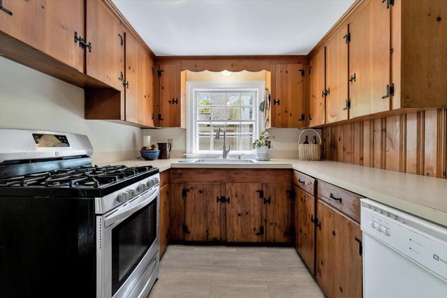 988 Crowells Bog Road, Brewster, MA 02631