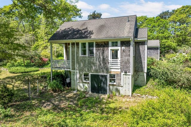 988 Crowells Bog Road, Brewster, MA 02631