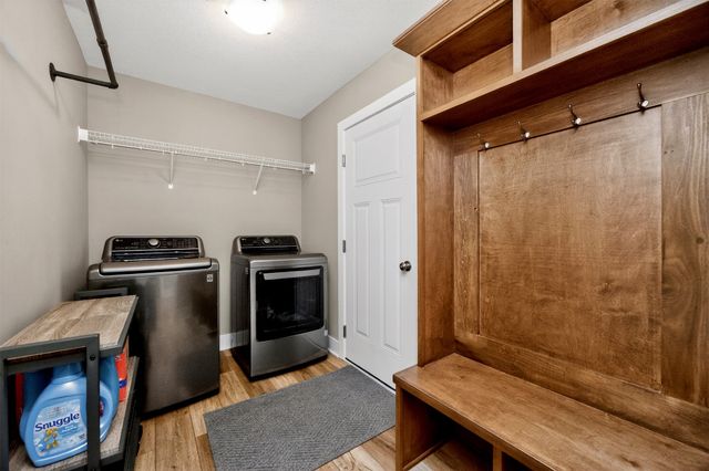 425 SE Esker Ridge Drive, Waukee, IA 50263