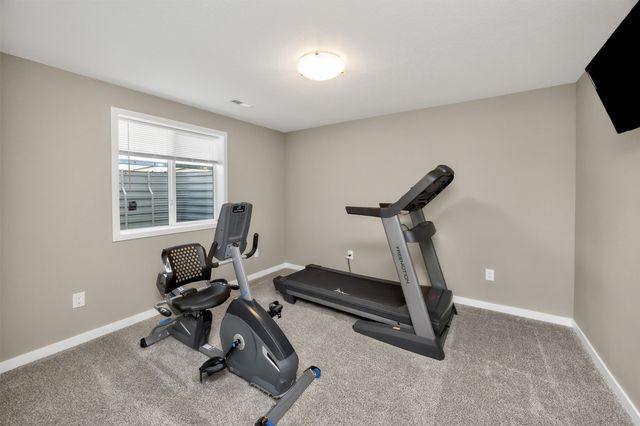 425 SE Esker Ridge Drive, Waukee, IA 50263