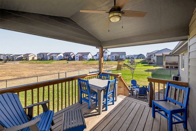 425 SE Esker Ridge Drive, Waukee, IA 50263