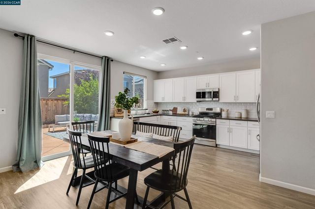 136 Davisco Dr, Oakley, CA 94561