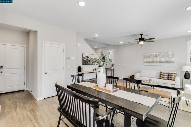 136 Davisco Dr, Oakley, CA 94561