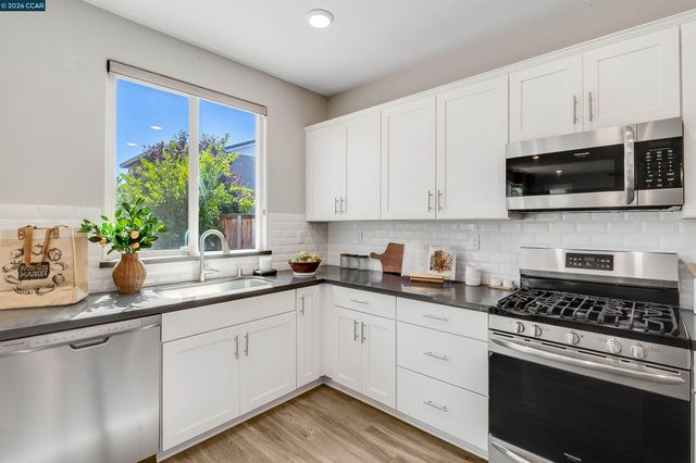 136 Davisco Dr, Oakley, CA 94561