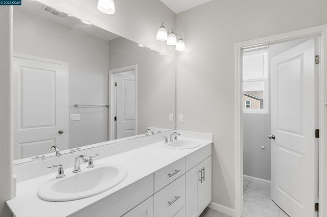 136 Davisco Dr, Oakley, CA 94561
