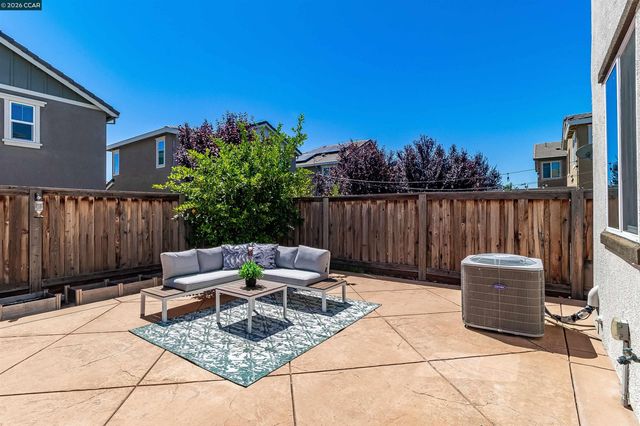 136 Davisco Dr, Oakley, CA 94561