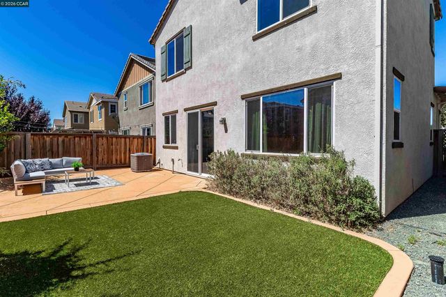 136 Davisco Dr, Oakley, CA 94561