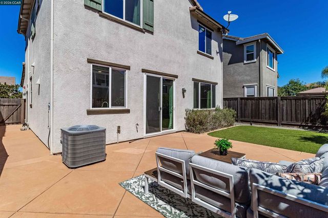 136 Davisco Dr, Oakley, CA 94561