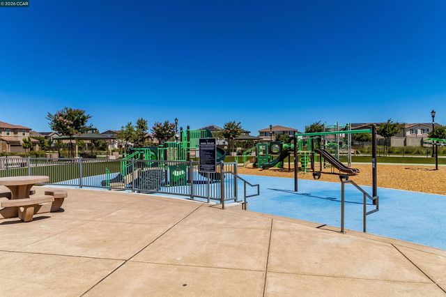 136 Davisco Dr, Oakley, CA 94561
