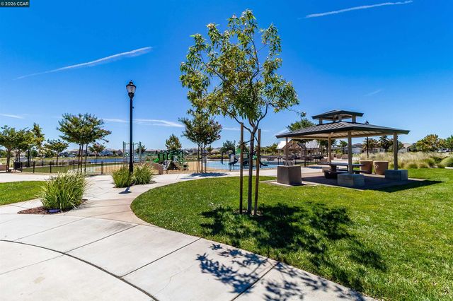 136 Davisco Dr, Oakley, CA 94561