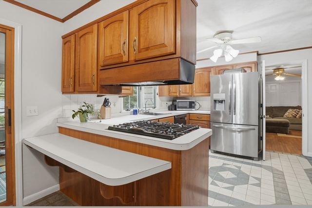 160 Twinbrooke Drive, Holden, MA 01520