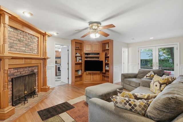 160 Twinbrooke Drive, Holden, MA 01520