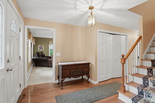 160 Twinbrooke Drive, Holden, MA 01520