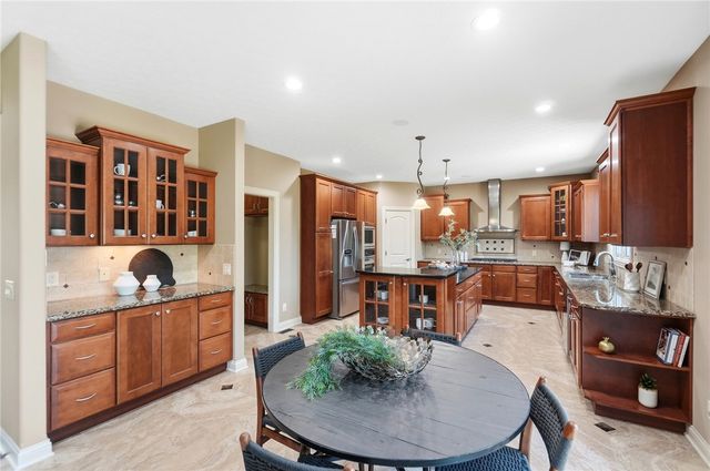 10540 Wallingsford Circle, Washington Twp, OH 45458