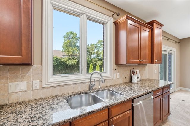 10540 Wallingsford Circle, Washington Twp, OH 45458