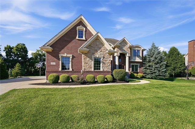 10540 Wallingsford Circle, Washington Twp, OH 45458