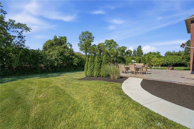 10540 Wallingsford Circle, Washington Twp, OH 45458