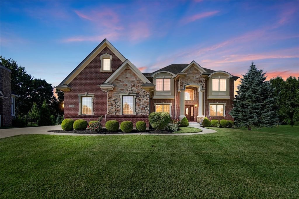 10540 Wallingsford Circle, Washington Twp, OH 45458
