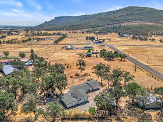 11162 Duggan Road, Central Point, OR 97502
