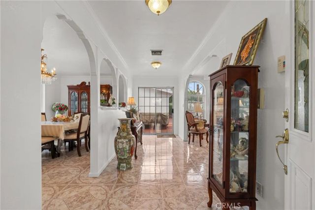 11337 Hayvenhurst, Granada Hills, CA 91344