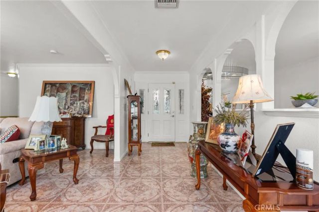 11337 Hayvenhurst, Granada Hills, CA 91344