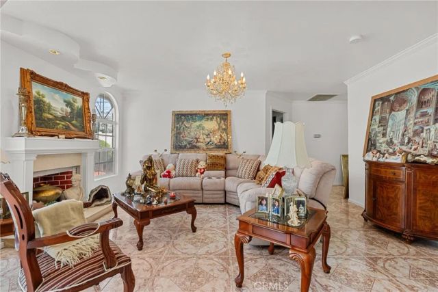 11337 Hayvenhurst, Granada Hills, CA 91344