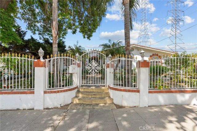 11337 Hayvenhurst, Granada Hills, CA 91344