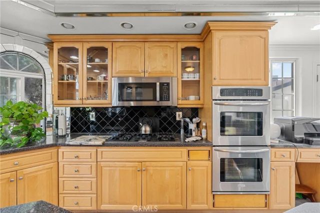 11337 Hayvenhurst, Granada Hills, CA 91344