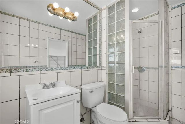 11337 Hayvenhurst, Granada Hills, CA 91344