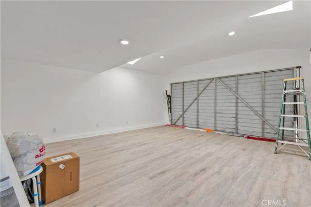 11337 Hayvenhurst, Granada Hills, CA 91344