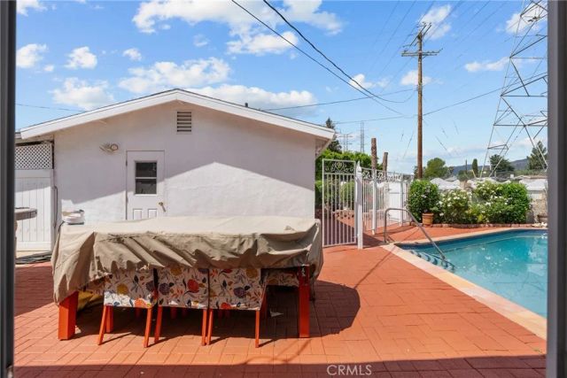 11337 Hayvenhurst, Granada Hills, CA 91344