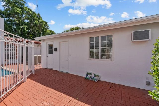 11337 Hayvenhurst, Granada Hills, CA 91344