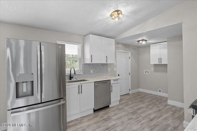 121 LYNNWOOD Avenue, Interlachen, FL 32148