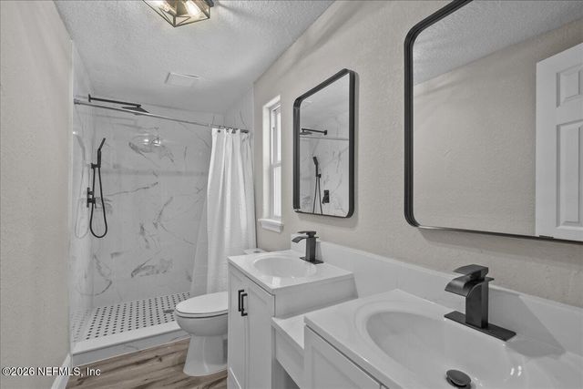 121 LYNNWOOD Avenue, Interlachen, FL 32148