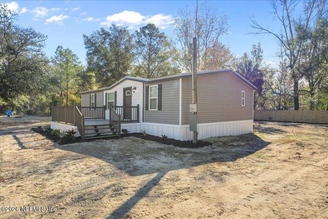 121 LYNNWOOD Avenue, Interlachen, FL 32148