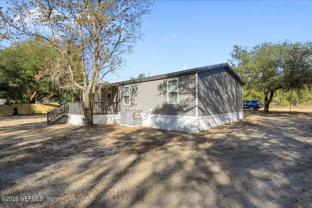 121 LYNNWOOD Avenue, Interlachen, FL 32148