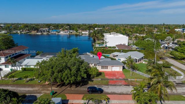 21330 NE 25th Ct, Miami, FL 33180