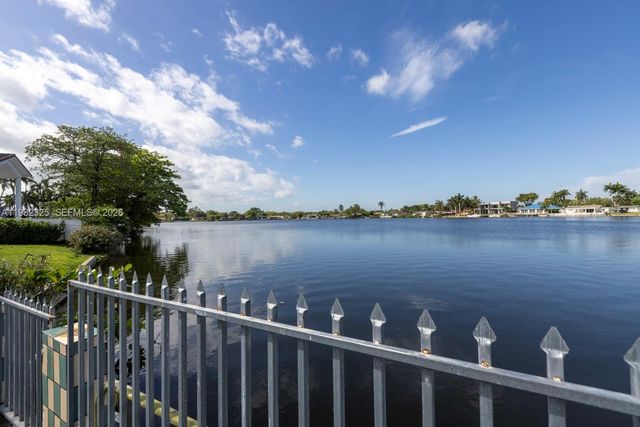 21330 NE 25th Ct, Miami, FL 33180