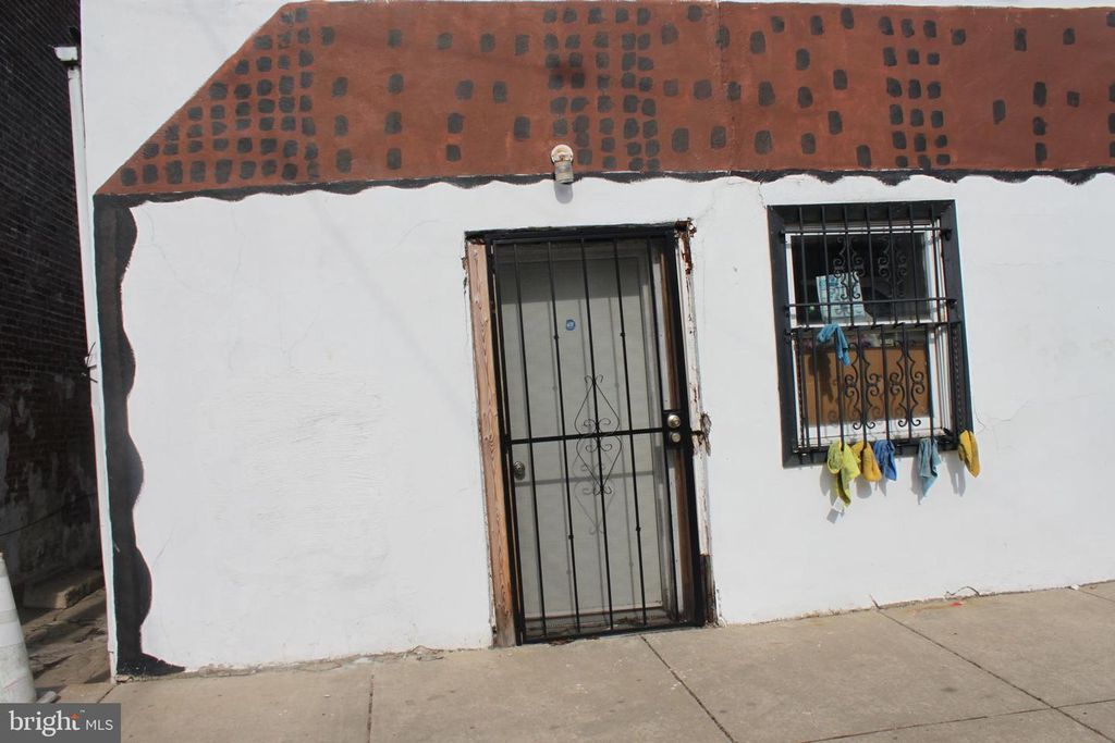 Image 8 of property listing at 1212 BAYARD ST, Baltimore, MD 21230