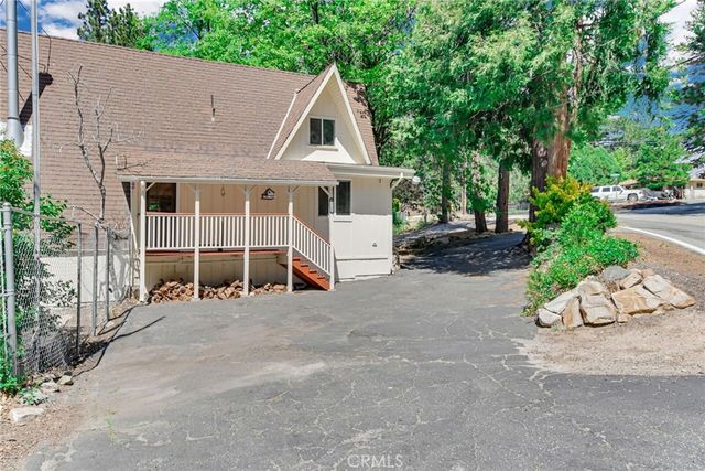 30736 Live Oak, Running Springs, CA 92382